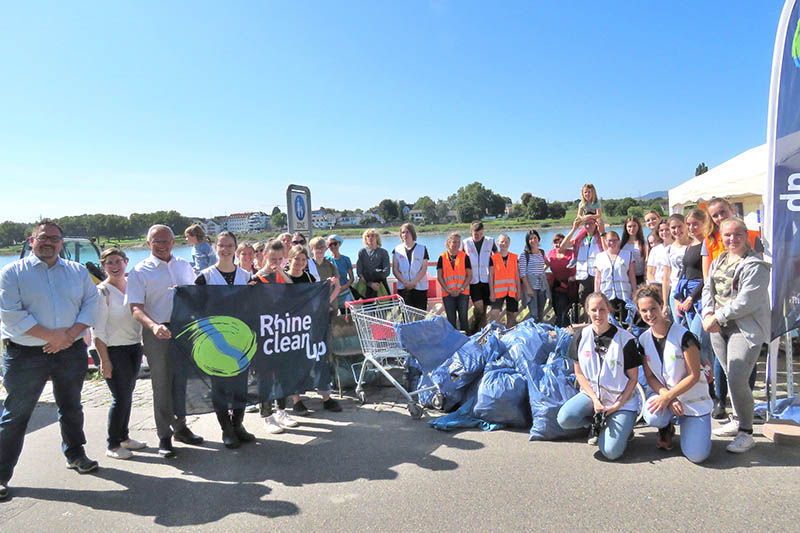 Schler engagierten sich beim RhineCleanUpDay