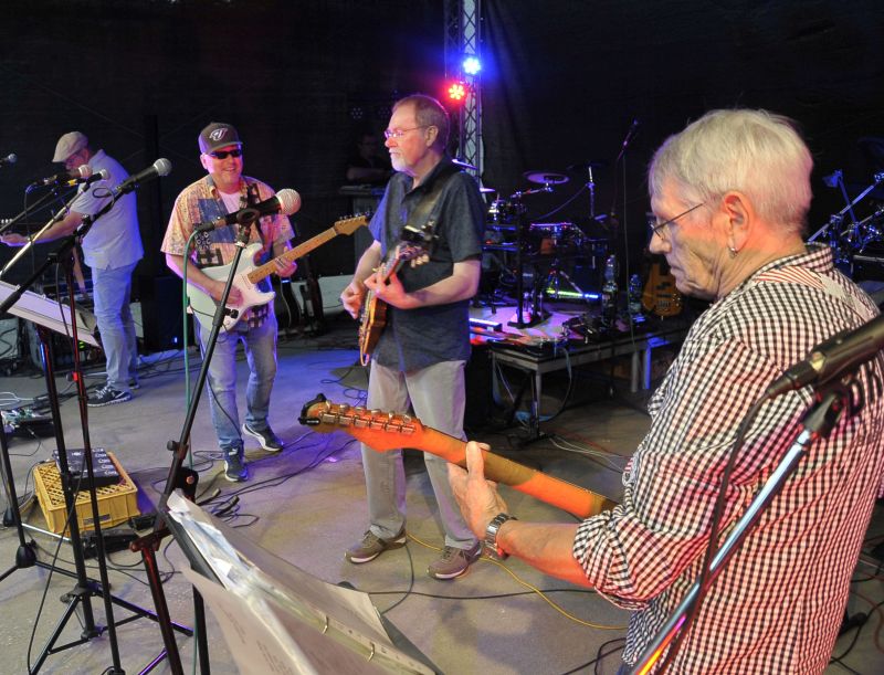 Feucht-heies Rock-Konzert in Enspel