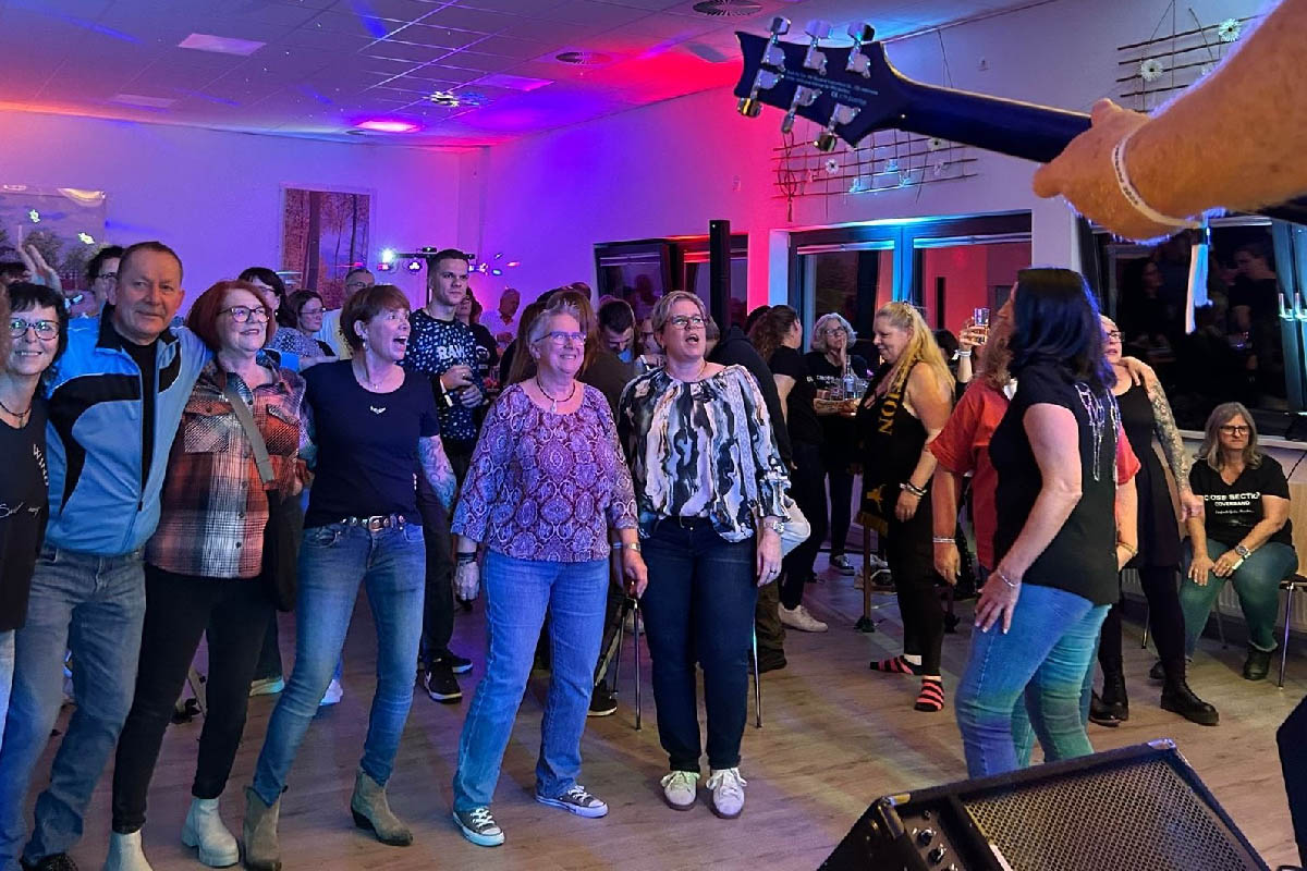 Die Musikfreunde kamen im Dorfgemeinschaftshaus in Thalhausen auf ihre Kosten. Foto: Angelina Henn.