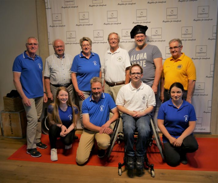 Lions Club Rhein-Wied bergibt Spenden an den Verein Rollitennis e.V. aus Windhagen. Foto: privat