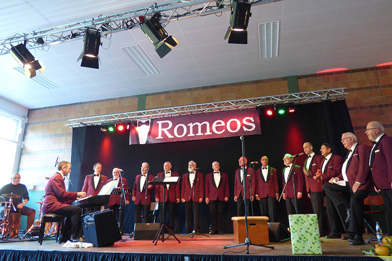 Romeos traten in der Turnhalle Melsbach auf