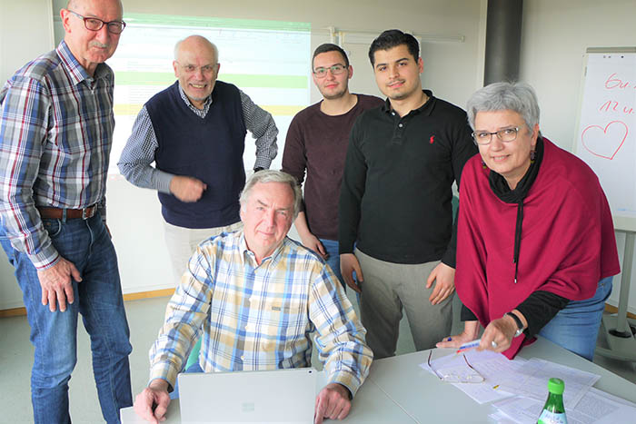 Die Jury beim Rotary-Schlerwettbewerb: v.l.n.r. Hans Werner Rieck, Meinolf Gerstkamp, Dr. Dietrich Holz, Max Kremer und Josef Jabale sowie Karin Jung. Foto: pr