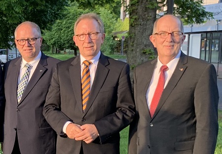 Das Bild zeigt (v.l.n.r.) Designierter Landrat Dr. Peter Enders, CDU-Bundestagsabgeordneter Erwin Rddel und den CDU-Kreisvorsitzenden und MdL Michael Wschenbach. (Foto: Bro Erwin Rddel)