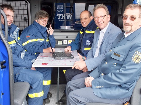 Erwin Rddel beim THW Betzdorf.  (Foto: Reinhard Vanderfuhr/Bro Rddel)