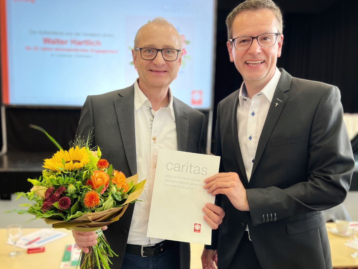 Walter Hartlich (links) und Bezirksdekan Armin Sturm. (Foto: Holger Pritzsch)