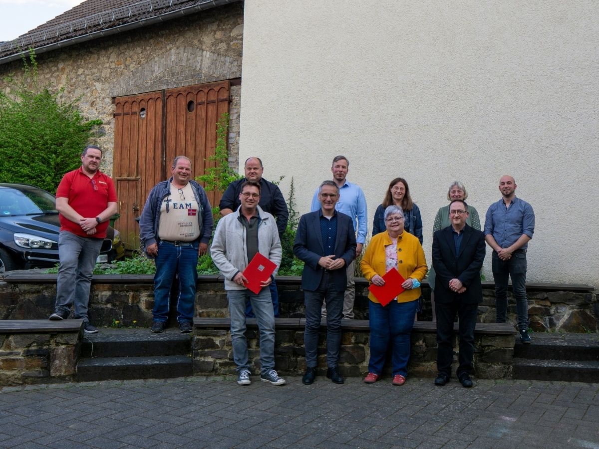 V. l. nach r. oben: Peter Voigt, Klaus-Dieter Nllgen, Steffen Graf,Sascha Neugebauer, Inga Vo, Gudrun Hummerich, Sebastian Rosenberg. V. l. nach r. unten: Jan Harpel, Hendrik Hering MdL, Prof. Dr. Wilma Funke, Yesen Dursun. (Foto: Inga Vo)