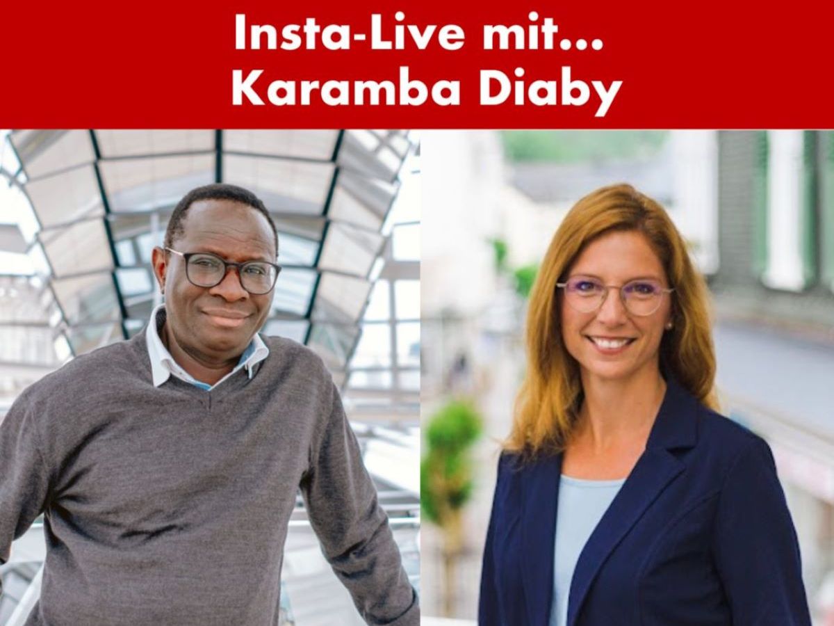Sabine Bätzing-Lichtenthäler begrüßt Karamba Diaby zum Insta-Live