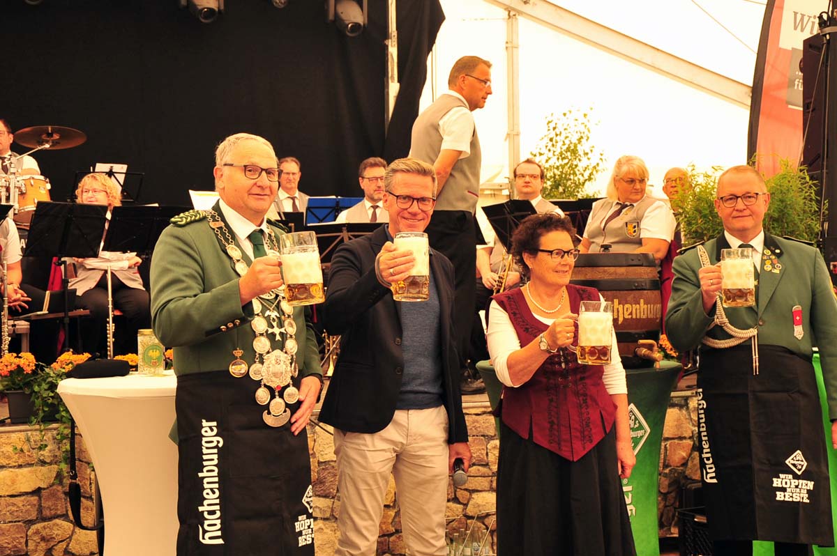 Der Festsonntag in Altenkirchen: Feiern und Frust - Der Umzug musste abgesagt werden 