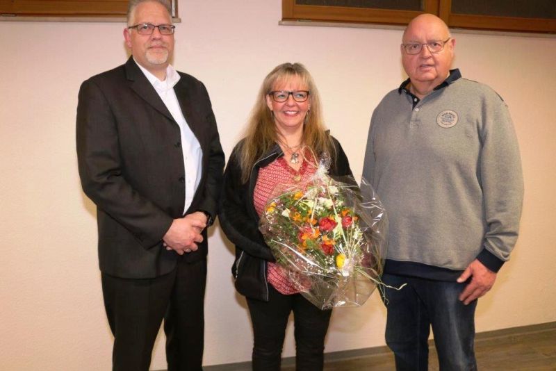 SPD-Brgermeisterkandidaten: (von links) Thomas Bixby, Yvonne Christl, Harald Ulrich (Vorsitzender). Foto: privat