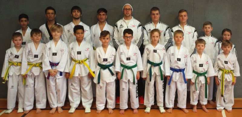 Sporting Taekwondo holt 15 Medaillen beim Saisonstart