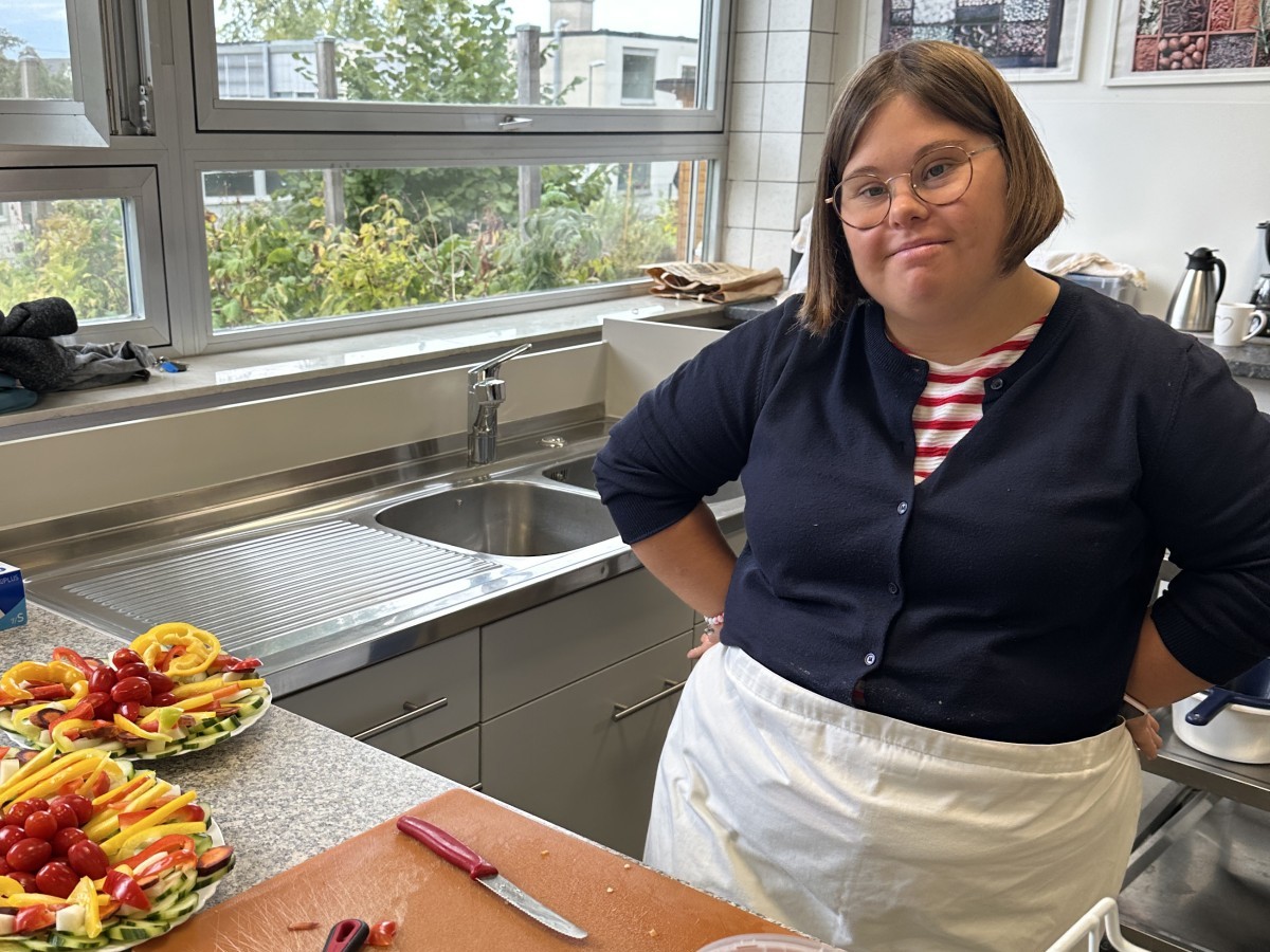 Sophia Kirst nahm 2025 am Schichtwechsel teil. Aus dem Arbeitsplatztausch f�r einen Tag wurde 2026 zun�chst ein Praktikum und anschlie�end ein fester Au�enarbeitsplatz in der Kita Rommersdorf in Neuwied. (Foto: Nadine Zimmermann)