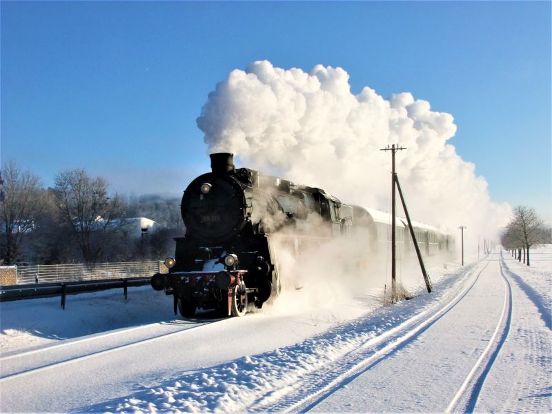 Dampflok im Schnee. Foto: Fritz Haller