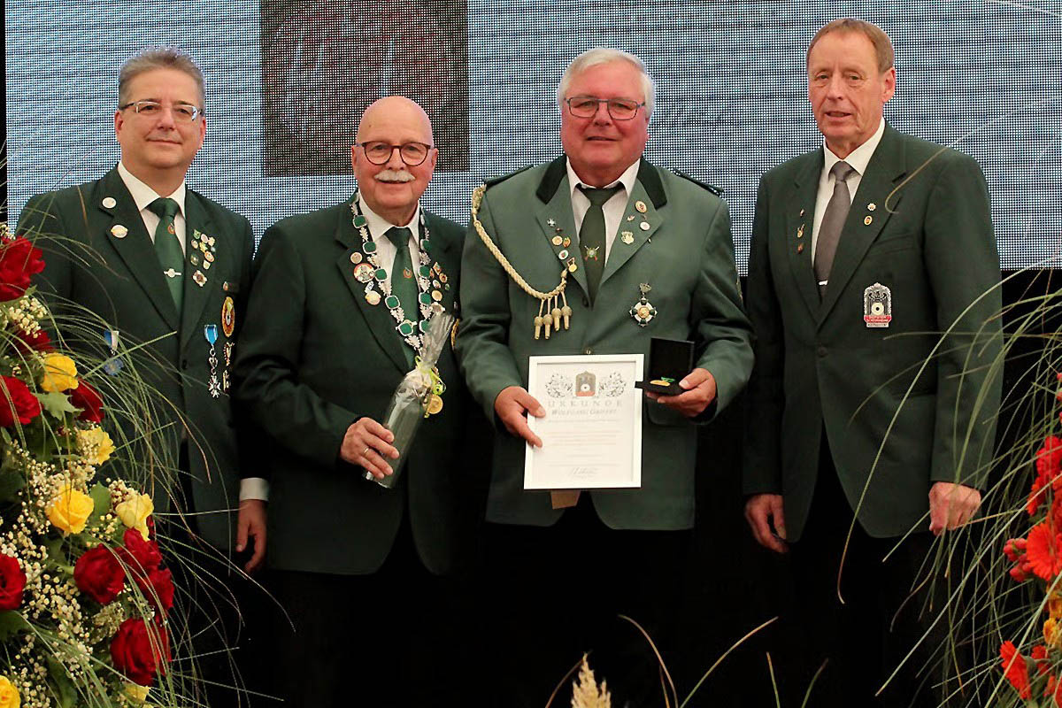 Ehrung Wolfgang Griffel. Fotos: Rheinischer Sch�tzenbund