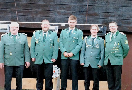 Die Anwrter mit Schtzenmeister (v. li.) Udo Walterschen, Boris Mausuch, Bjrn Trepper und Sebastian Reinhardt (Foto: kk)