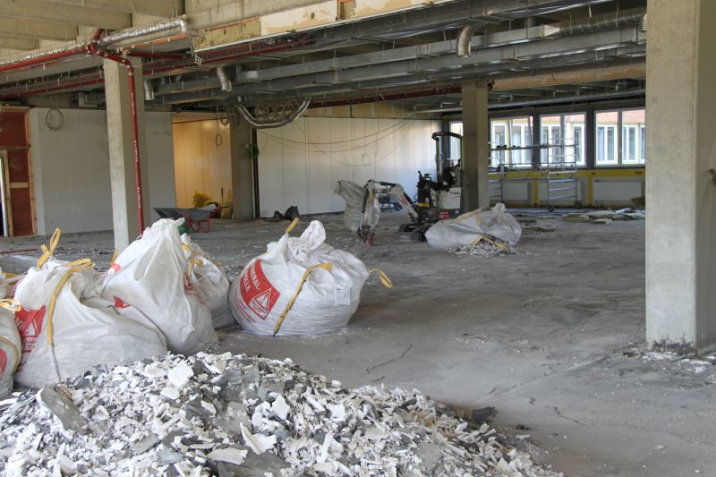 Grobaustelle an der Berufsbildenden Schule in Montabaur. Der hauswirtschaftliche Bereich wird komplett saniert. Foto: Pressestelle der Kreisverwaltung