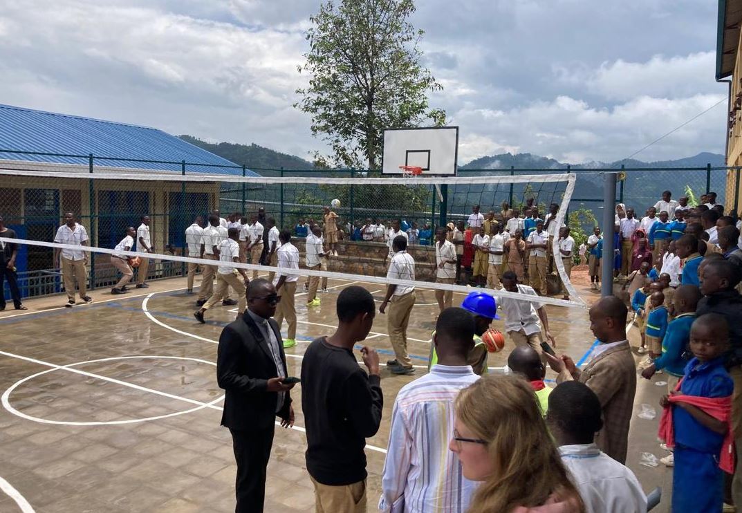 Neue Schule in Ruanda tr�gt den Namen "Fu�ballkreis Westerwald-Sieg"