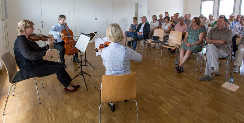 Die differenzierte Spielweise von Ricarda Bauer, Silke Link und Frederik Jckel begeisterte das Selterser Publikum. Foto: Privat
