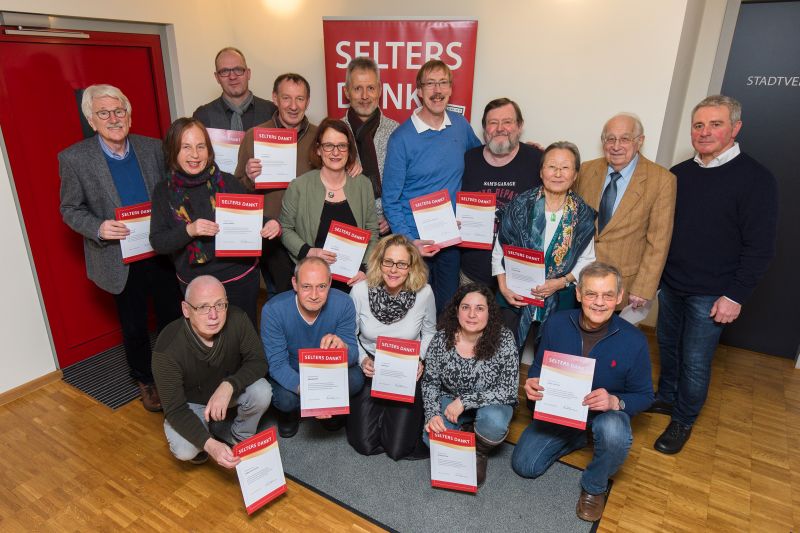 Selters dankt engagierten Mitbrgern. Foto: Agentur Media Schneider