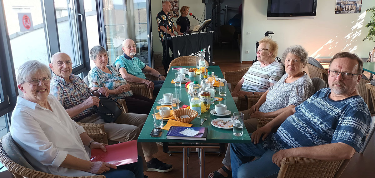 Bei dem Seniorenfest verbrachten die Besucher gesellige Stunden. (Foto: Stadtteilbro)