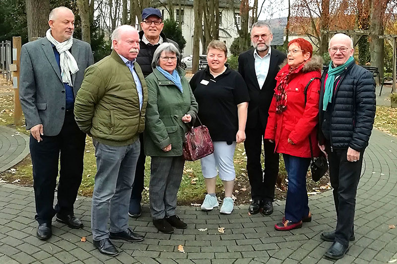 Vertreter des städtischen Seniorenbeirats und des Seniorenheims „Weißer Berg“ trafen sich zum Austausch. Foto: Stadt Neuwied