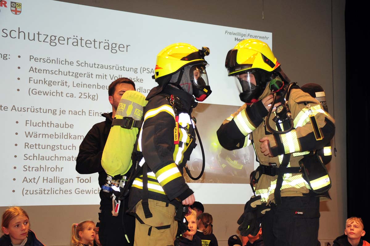 Blaulichtnachmittag der Seniorenakademie Horhausen: Rettungskräfte stellten ihre Aufgaben vor