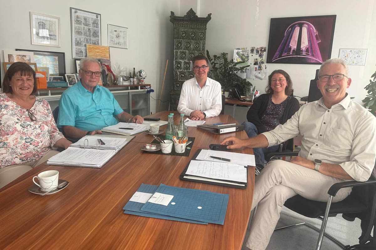 Brgermeister Jung im Austausch mit dem Seniorenbeirat
