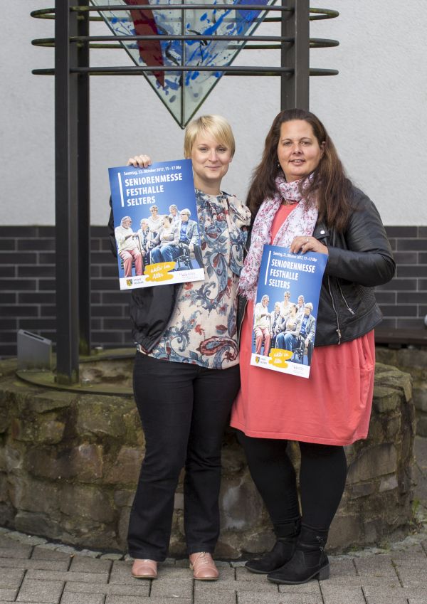 Lena Haferstock und Andrea Hartmann laden ein zur ersten Seniorenmesse in Selters Foto: Veranstalter