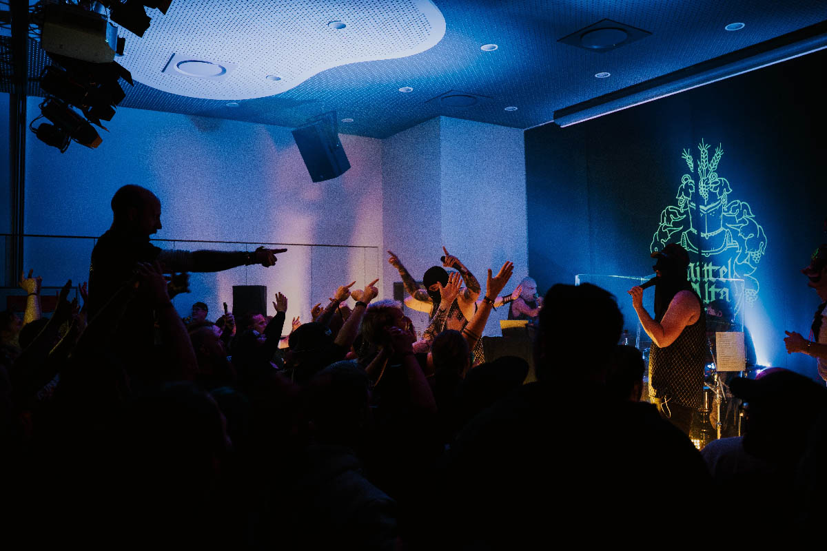 Bei ihrem Bhnendebt versetzten die Jungs von Mittel Alta die Shout loud-Crowd in Ekstase. Foto: Melina Schiele