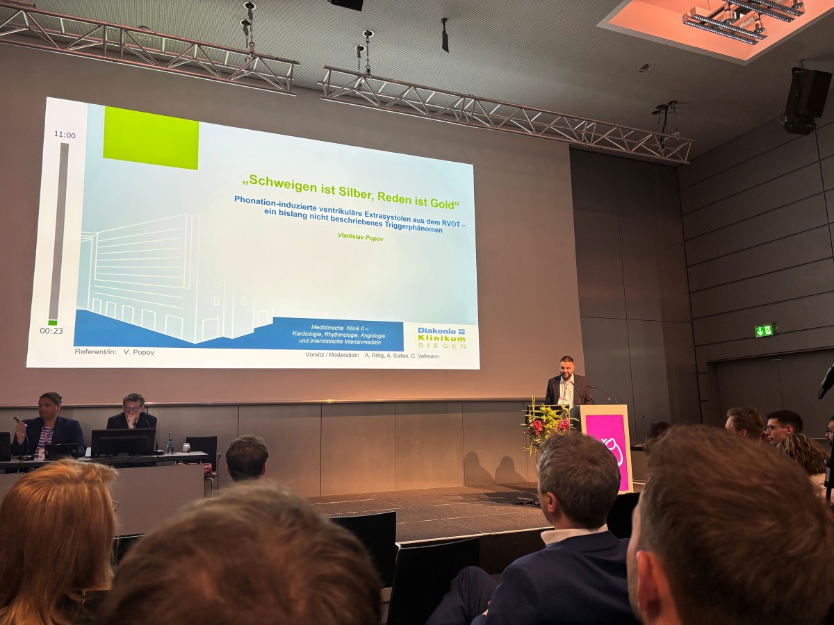 Bei der j�ngsten Tagung der Deutschen Gesellschaft f�r Kardiologie in Mannheim pr�sentierte sich das Team der Kardiologie, Rhythmologie und Angiologie am Diakonie Klinikum Jung-Stilling in Siegen. (Fotos: Diakonie in S�dwestfalen gGmbH)