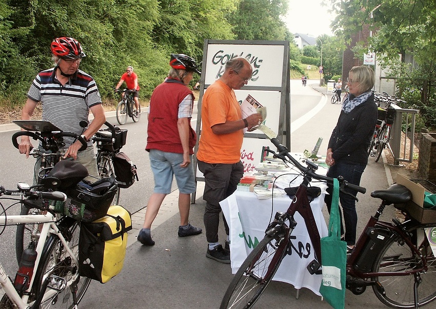 Infostand der Wisserland-Touristik bei der Veranstaltung Siegtal pur. (Foto: Wisserland-Touristik)