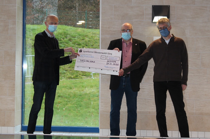 v.l.n.r.: Friedrich Hagemann, Vorsitzender des Frdervereins, Dirk Baier, Geschftsfhrer der Stadtwerke, und Michael Weber, Prokurist der Stadtwerke Wissen. (Foto: Frderverein)