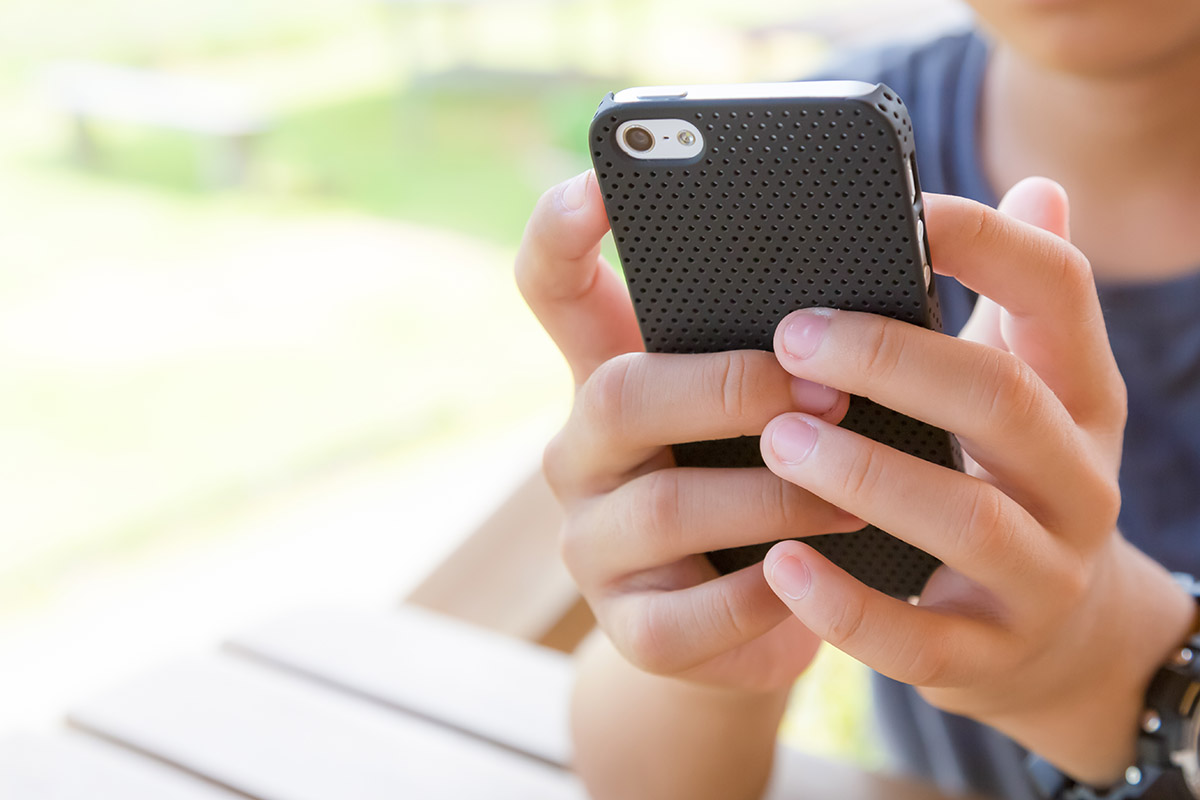 Smartphone fr Kinder: Was Eltern beachten sollten
