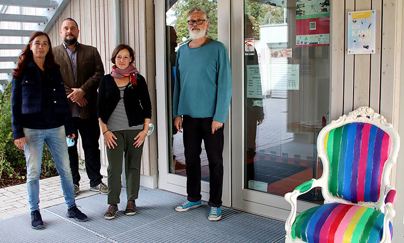 Von links: Marion Kramer (Frhe Hilfen/prventiver Jugendschutz), Julian Schimkowski (Leiter Jugendamt der Stadt Bad Honnef), Sarah Ditscheid (Leiterin Elterncaf Der Sommerberg) und Michael Neusel (Leiter Jugendtreff des Stadtjugendrings Aegidienberg). Foto: privat