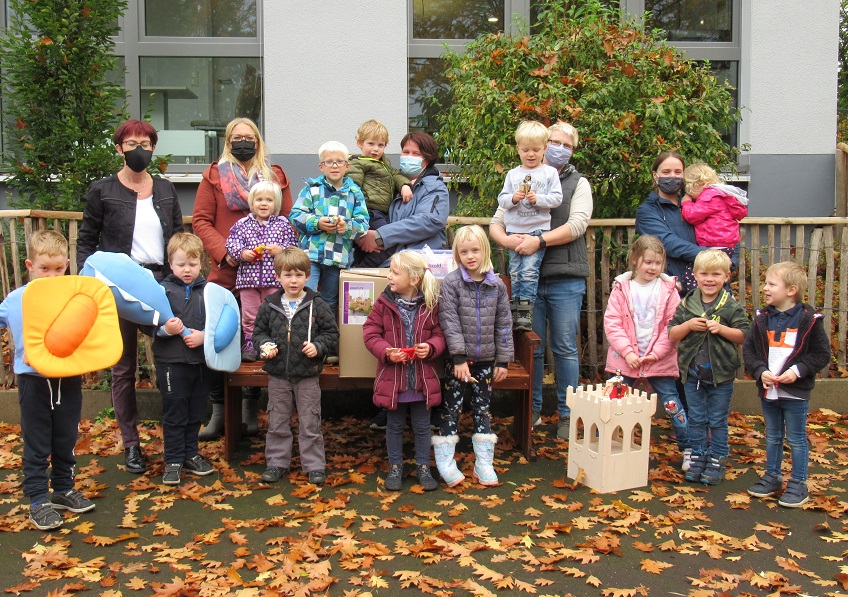 Bei der Spendenbergabe im Oktober (Foto: VG-Verwaltung)