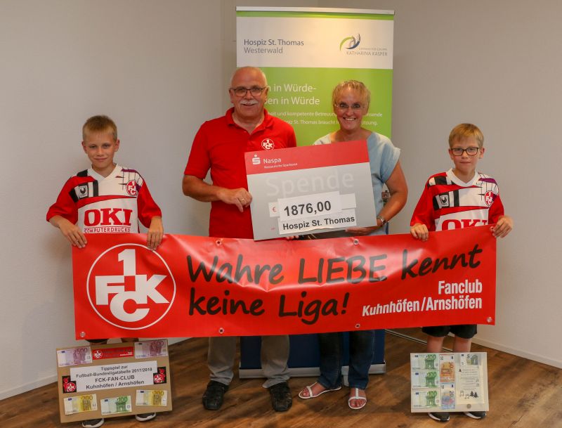 FCK-Fan-Club Kuhnhfen/Arnshfen spendet an Hospiz St. Thomas
