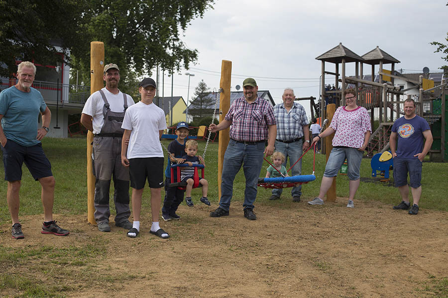 Giershofener Spielplatz mit Spielgerten ergnzt