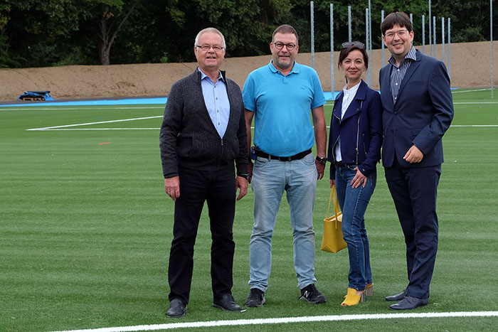 Sportplatz Dierdorfer Strae kurz vor Fertigstellung