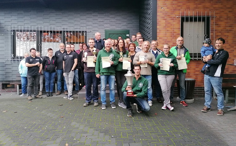 17 Mannschaften gingen an den Start, um um den Wanderpokal zu kmpfen. (Fotos: St. Hubertus Schtzenbruderschaft)