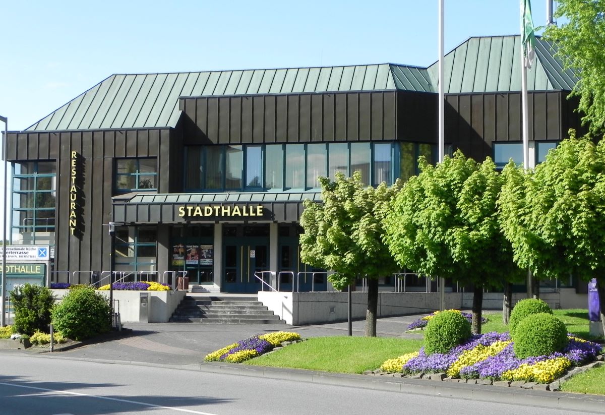 Die Bltezeit der Stadthalle in Altenkirchen gehrt lngst der Vergangenheit an. (Foto: Archiv vh)