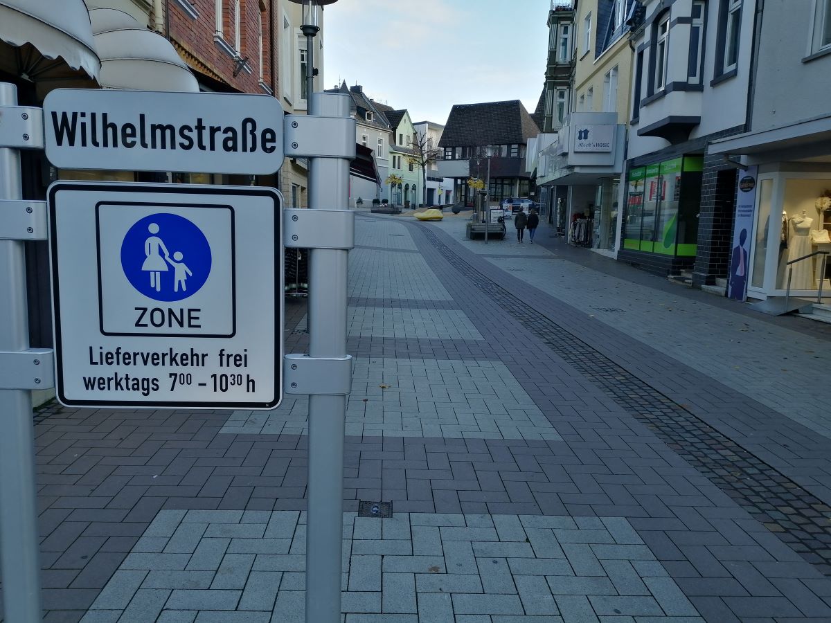Die Wilhelmstrae (Fugngerzone) stellt die zentrale Nord-Sd-Verbindung im Radwegekonzept dar. (Foto: vh)