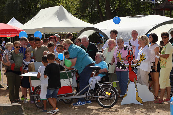 Stadtteilfest: Begegnung der Generationen und Kulturen