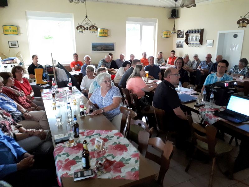 Im vollbesetzten Vereinsheim der Heddesdorfer Brger konnten sich die Anwesenden ber den Schutz ihres Eigenheims bei Starkregen informieren. Foto: privat