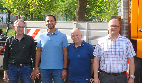 Mitglieder der Mudersbacher Whlergruppe Sttzel besuchten den Kirchener Bauhof: (von links) Bauhofleiter Georg Happ, Frank Schade, Bruno Kppers und Jens Sttzel. (Foto: Whlergruppe Sttzel)