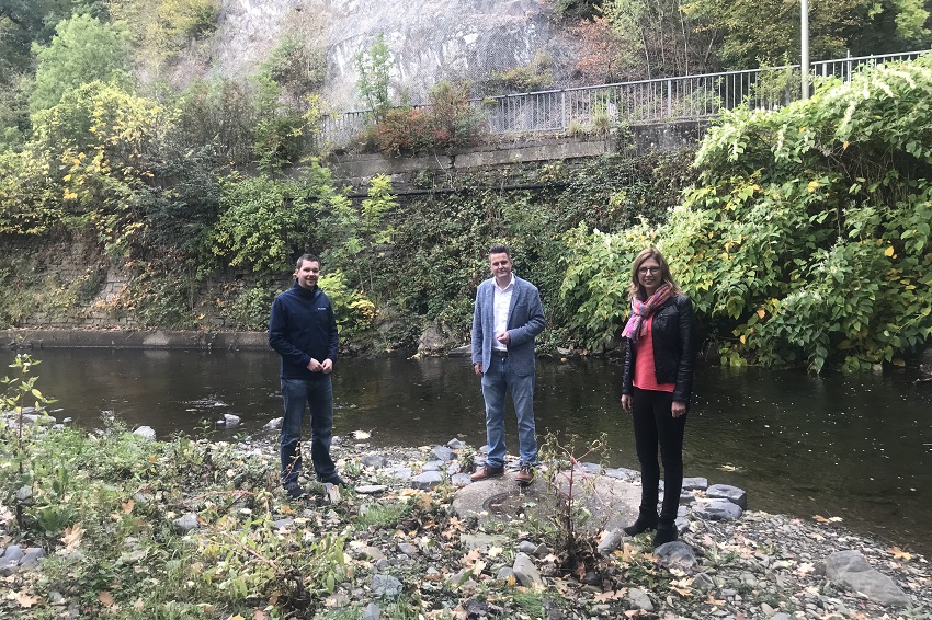 Benjamin Geldsetzer und Jan Hellinghausen von der Betzdorfer SPD freuen sich mit Sabine Btzing-Lichtenthler (Foto: Wahlkreisbro Betzdorf)