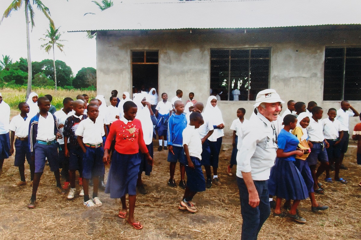 Mogendorfer baute Schule in Tansania: So erleben Kinder den Schulalltag 