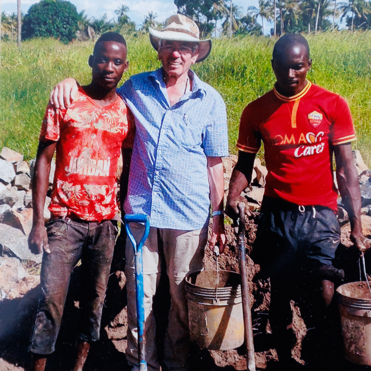 Spenden statt Geschenke zum 80. Geburtstag: Eberhard Ströder sammelt für Grundschule in Tansania