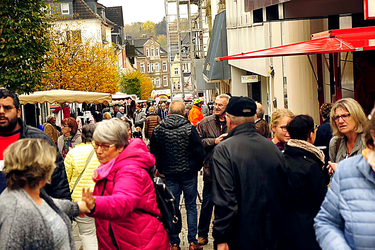 Die Stadt ist am Markttag immer voll. (Archivfoto kk�)