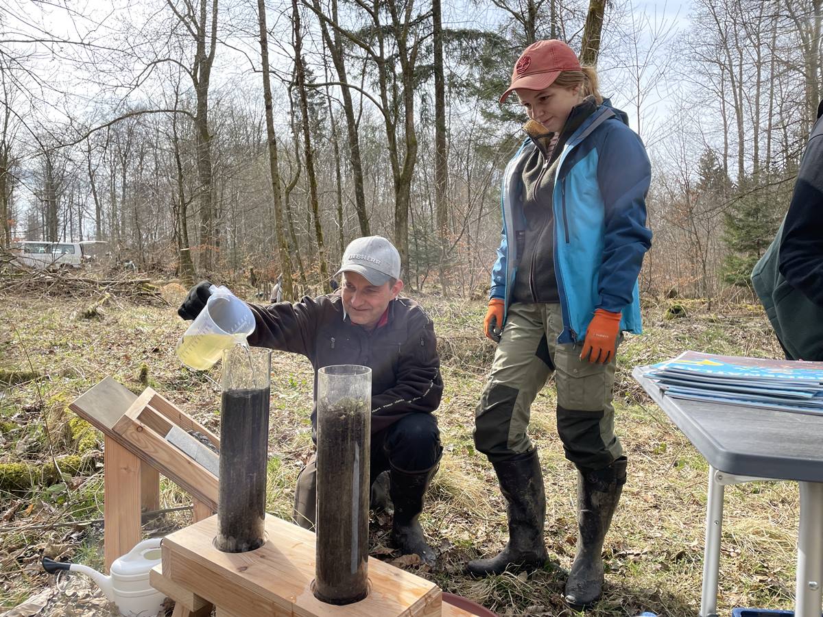 Auch Experimente werden bei der Veranstaltung gezeigt und erkl�rt. (Foto: Veranstalter)