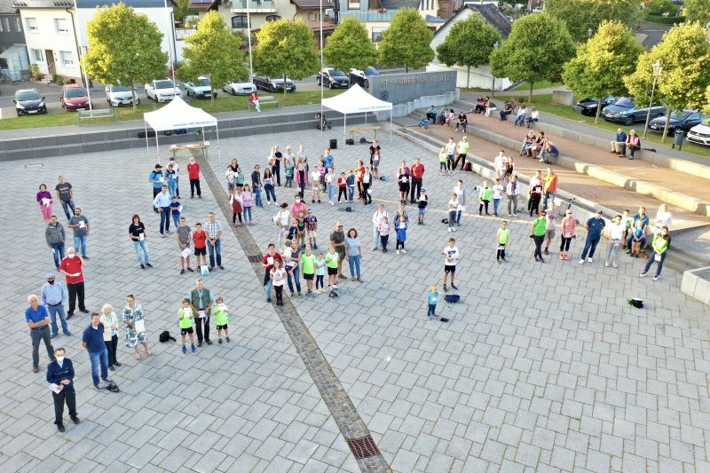 Sportlerehrung auf dem HUbertusplatz. Foto: privat