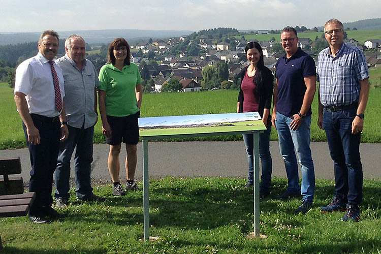 Naturpark frdert Panoramatafel in Oberraden